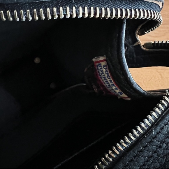 VINTAGE DOONEY AND BOURKE RESTORED BLACK LEATHER COLLECTORS BAG - Picture 9 of 12